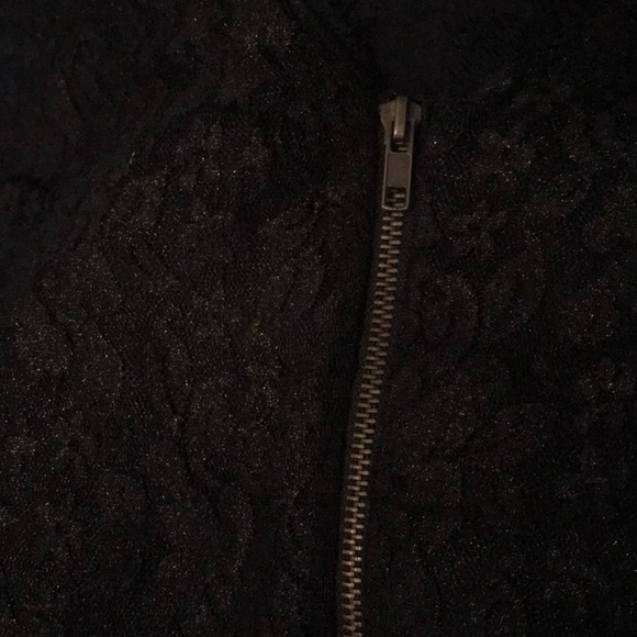 Lace dress - Picture 5 of 5